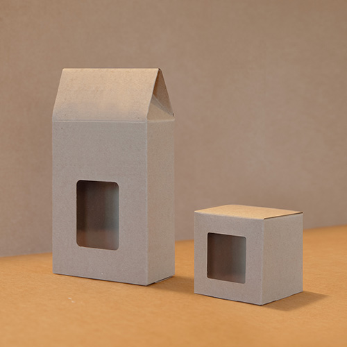 Retail boxes with seaweed window
