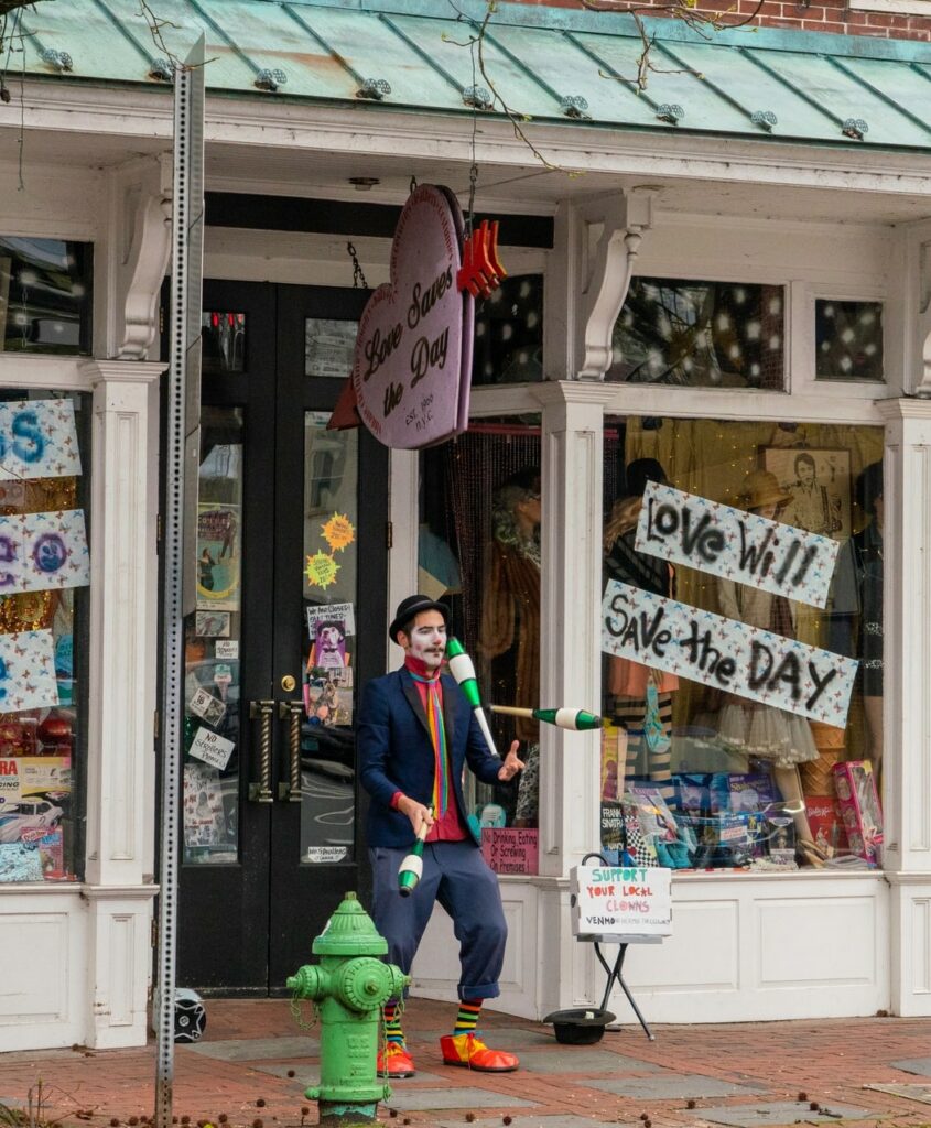 A street performer in the streets of New Hope, Pennsylvania.
